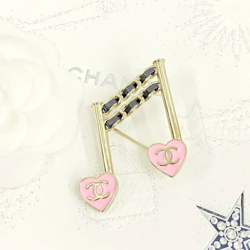 chanel brooches pour femme s_12347562